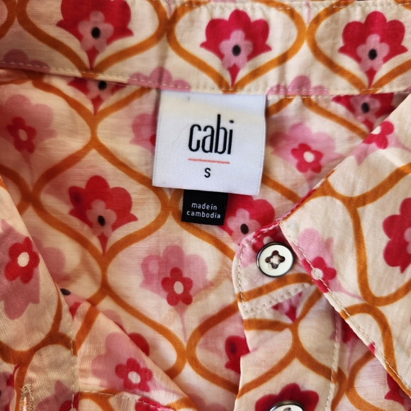 Cabi Bungalow Top Spring 2023 Floral Print Pink Cute Pretty Sleeveless Small - Picture 9 of 13